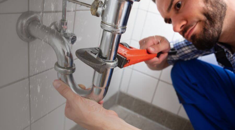 Expert burst pipe repair services in Mckinleyville, CA